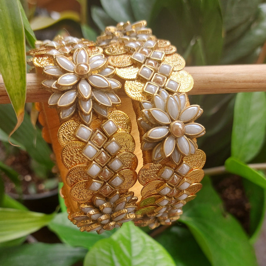 gold kunda bangles